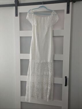 White Lace Off-Shoulder Maxi Dress